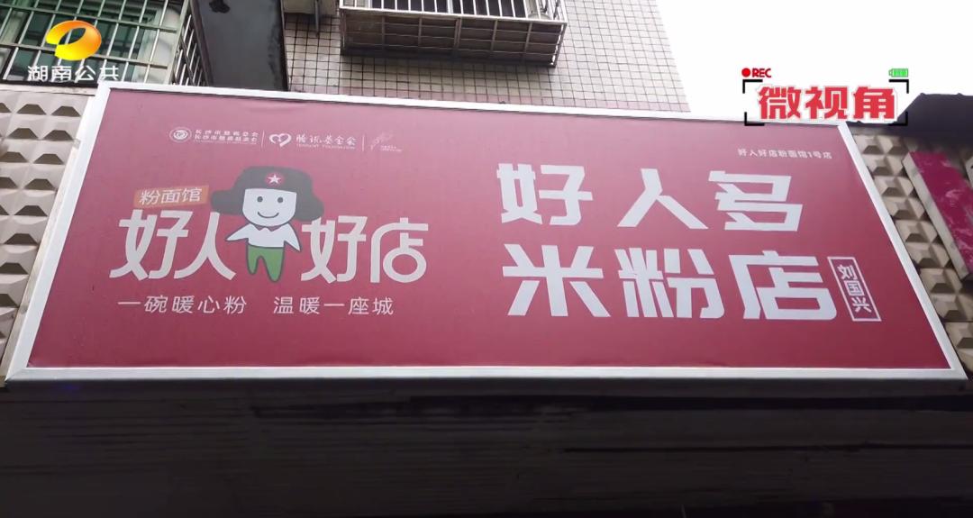 DƬ